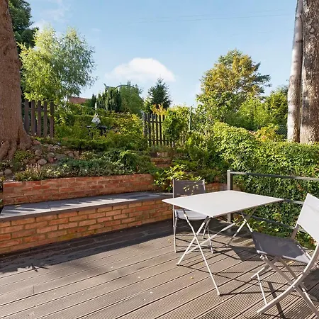 Grand - Entry - With Garden In Апартаменти *